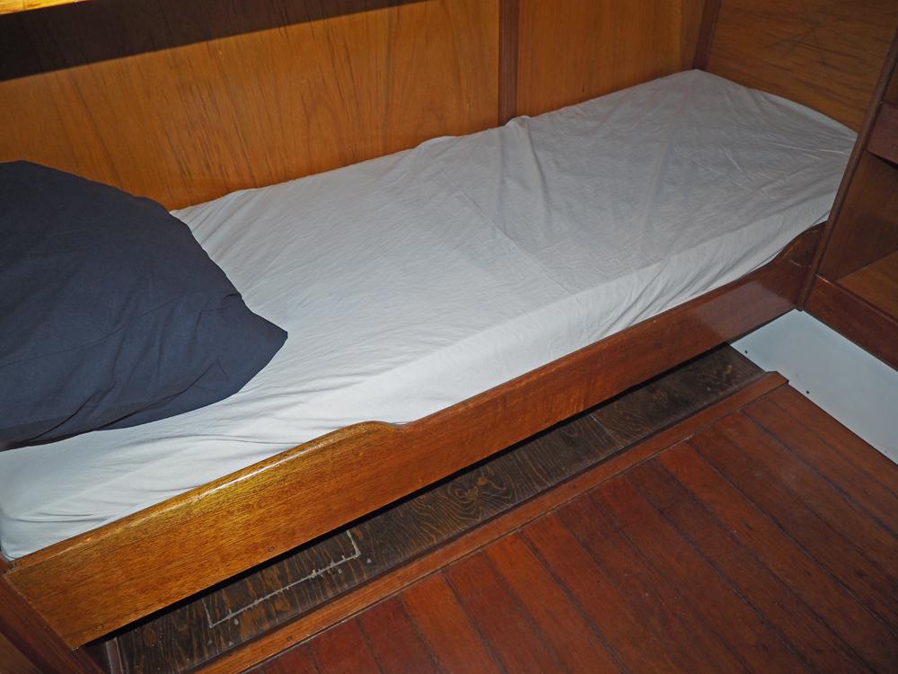 Cabin en avant, H&eacute;bergements